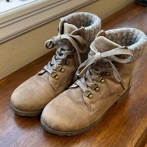 Rock & Candy Tayson brown ankle boots size 6